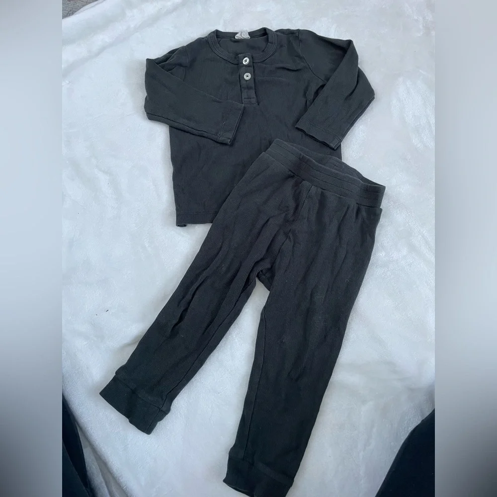 GUC Kate Quinn Black Organic Cotton Ribbed Set